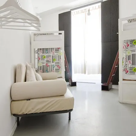 Destination Hostel