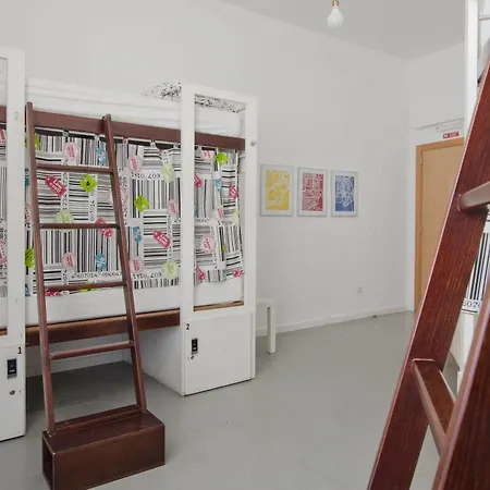 Destination Hostel