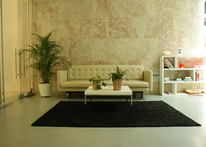 Hostel Destination *