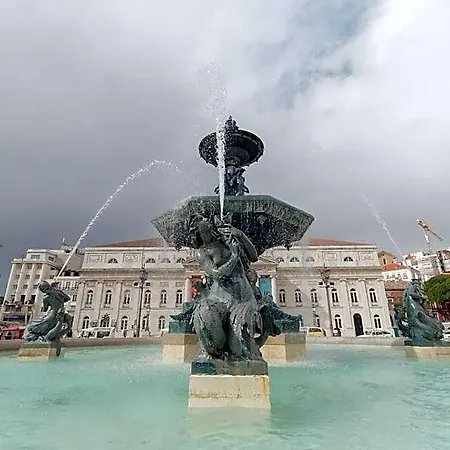 Destination * Lisboa