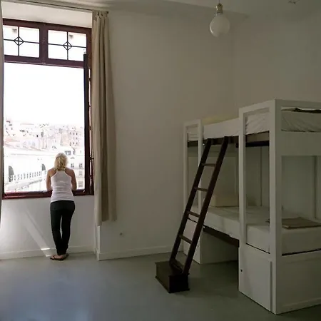 Hostal Destination *