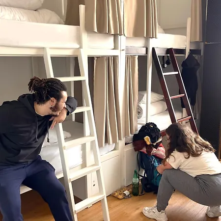 Destination * リスボン